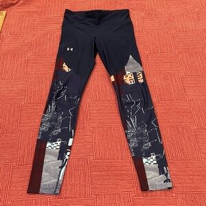 Under Armour women’s small fitted heat gear athletic Leggings